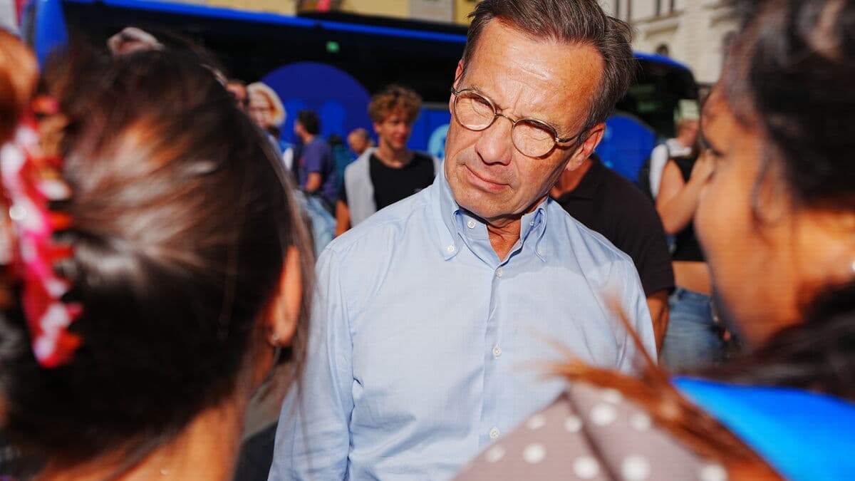 Kristersson blasts proposed bank tax as S blames itself for higher mortgage rates