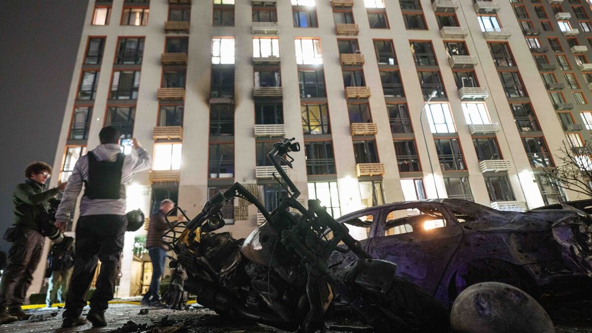 Kyiv Targeted by Russian Attack as Multiple Explosions Are Heard