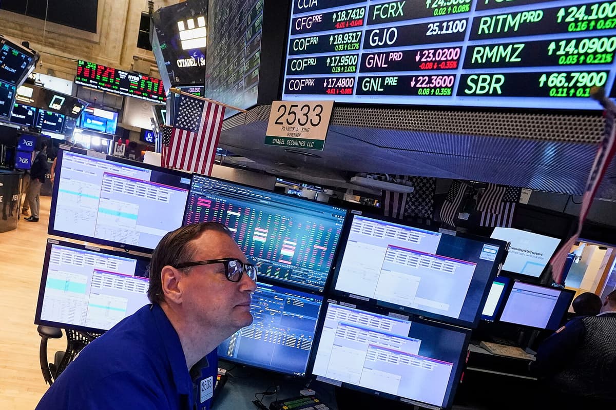 Job Growth Boosts Wall Street to New Record Levels