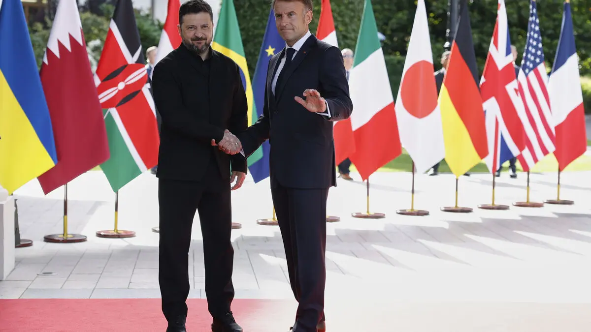 Zelensky and Trump meet during G7 summit in France