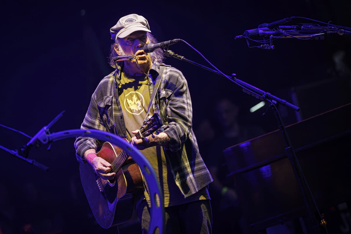 Neil Young Criticizes Trump with New Song on White House Fascism