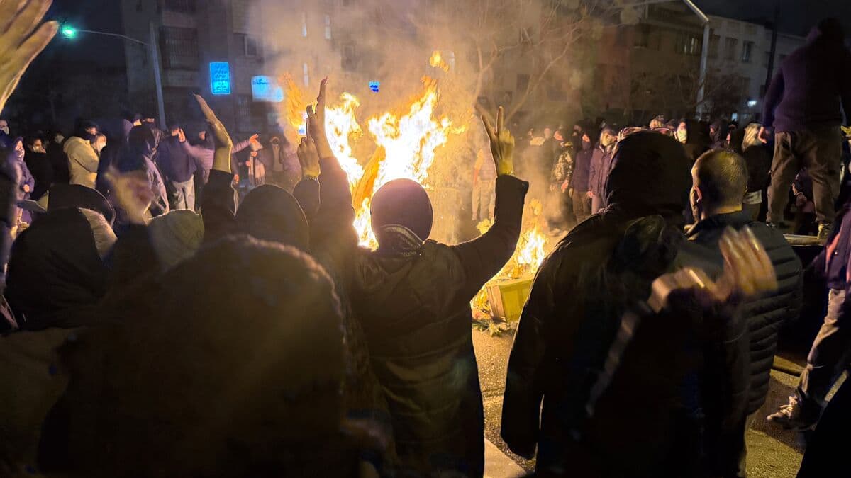 Tension in Iran as slain protesters are mourned