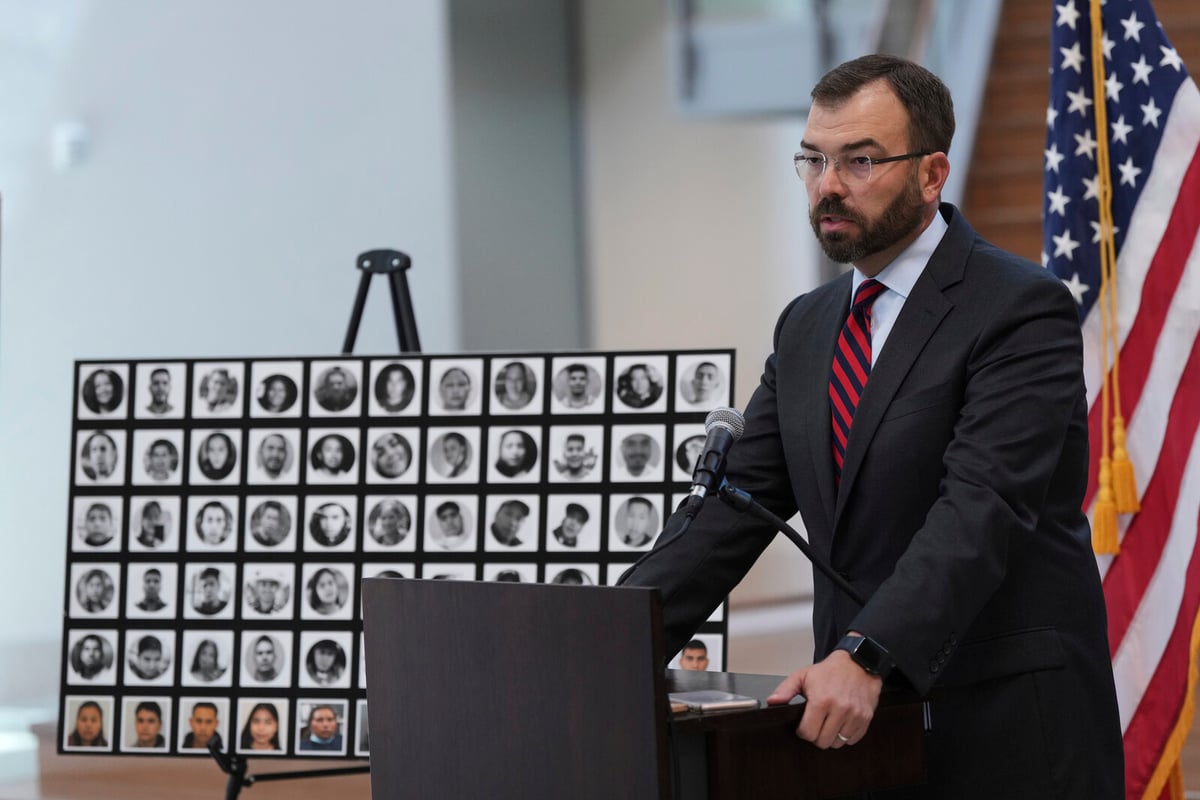 Leaders of Smuggling Gang Sentenced for Deaths of 53 Migrants