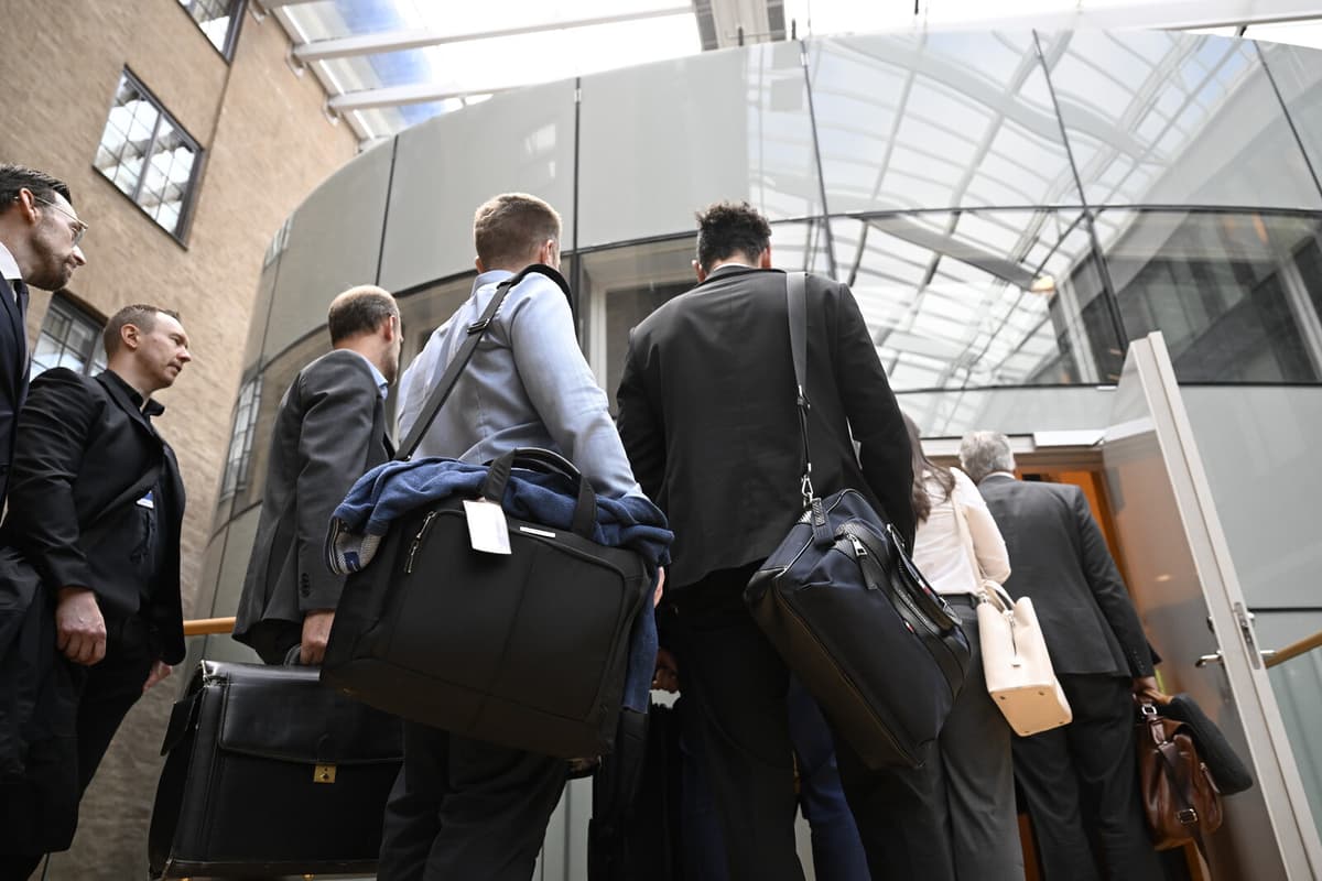 Ica Disciplinary Board Awaits Supreme Court Ruling on Retailers