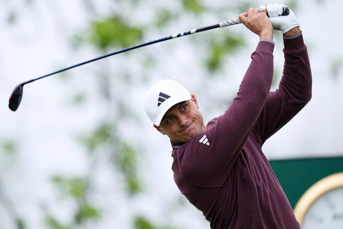 Åberg Climbs to Third in Scottish Open Despite Tough Start