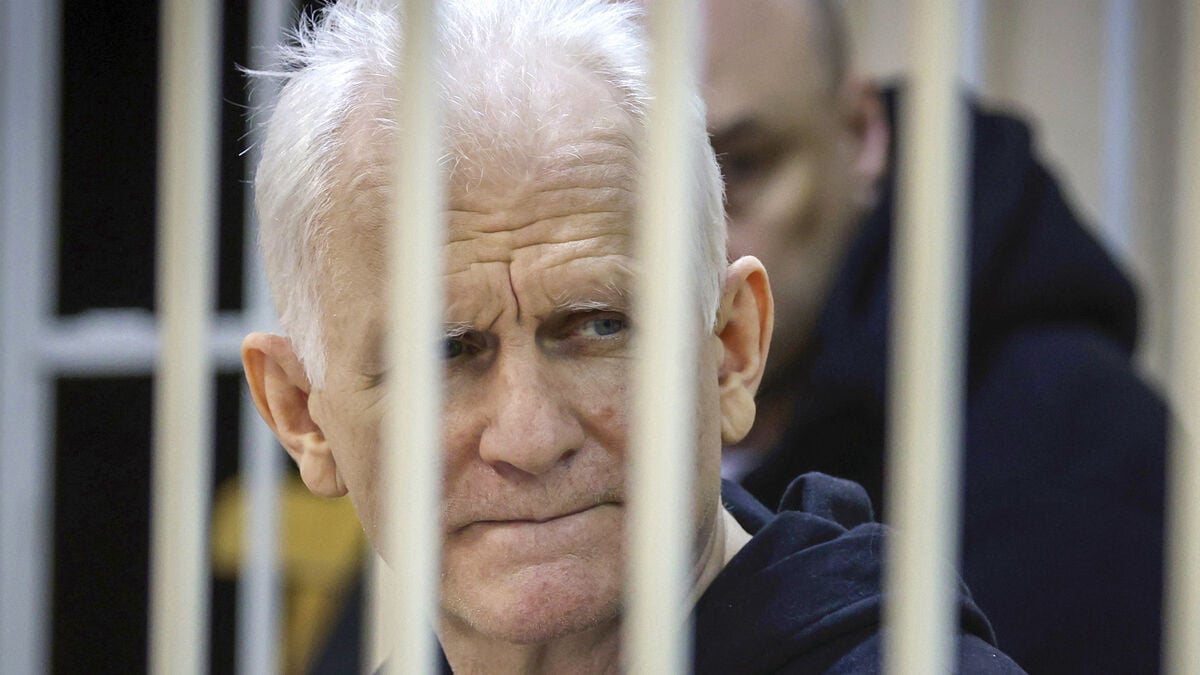 Peace laureate and opposition leader released