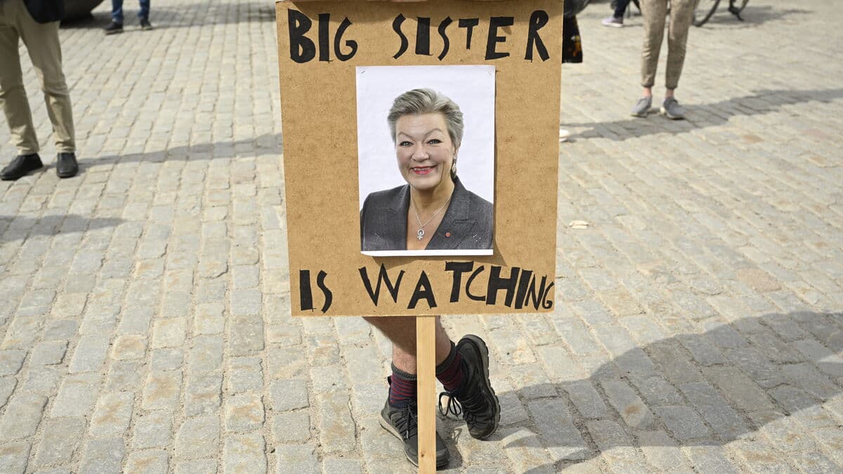 Pirate Party Celebrates as Germany Delays Decision on EU Chat Control