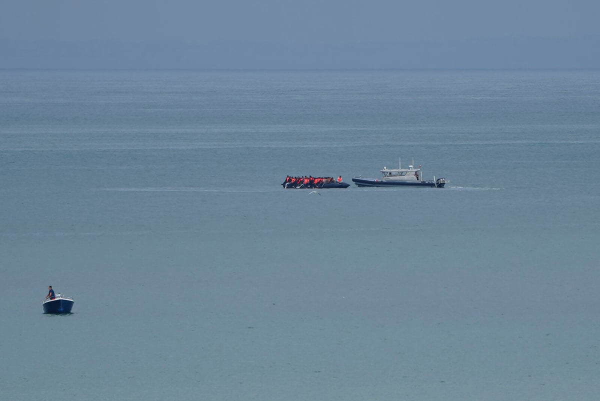 Two Migrants Die in English Channel Accident Near France