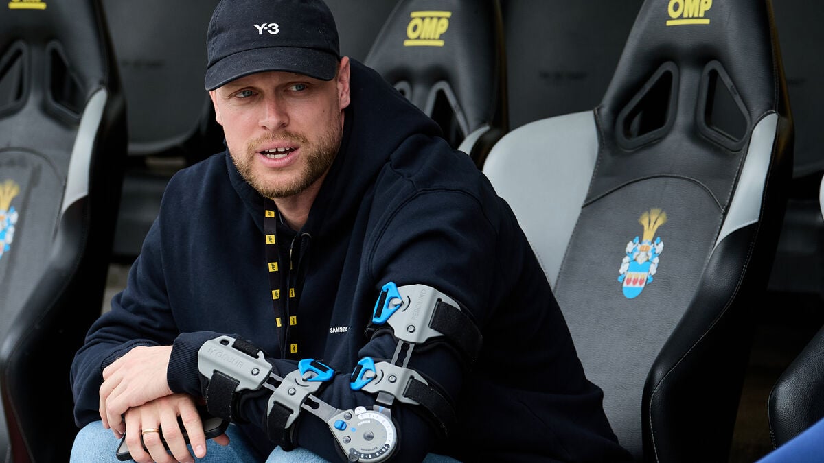 Djurgården goalkeeper Malkolm Nilsson Säfqvist forced to retire after serious elbow injury