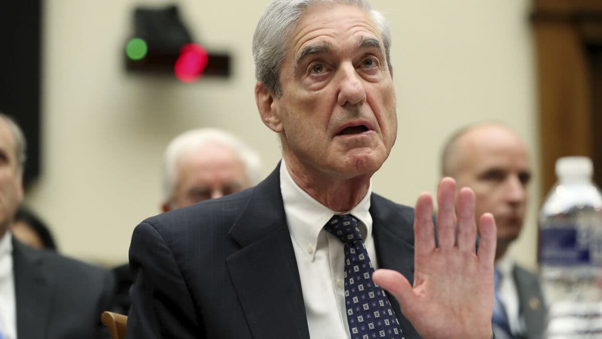 Former FBI Director Robert Mueller has died at 81