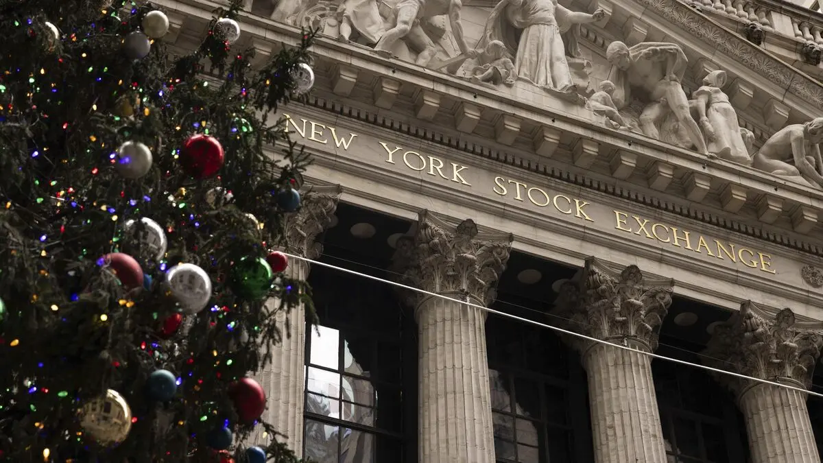 Wall Street up in Christmas Eve trading