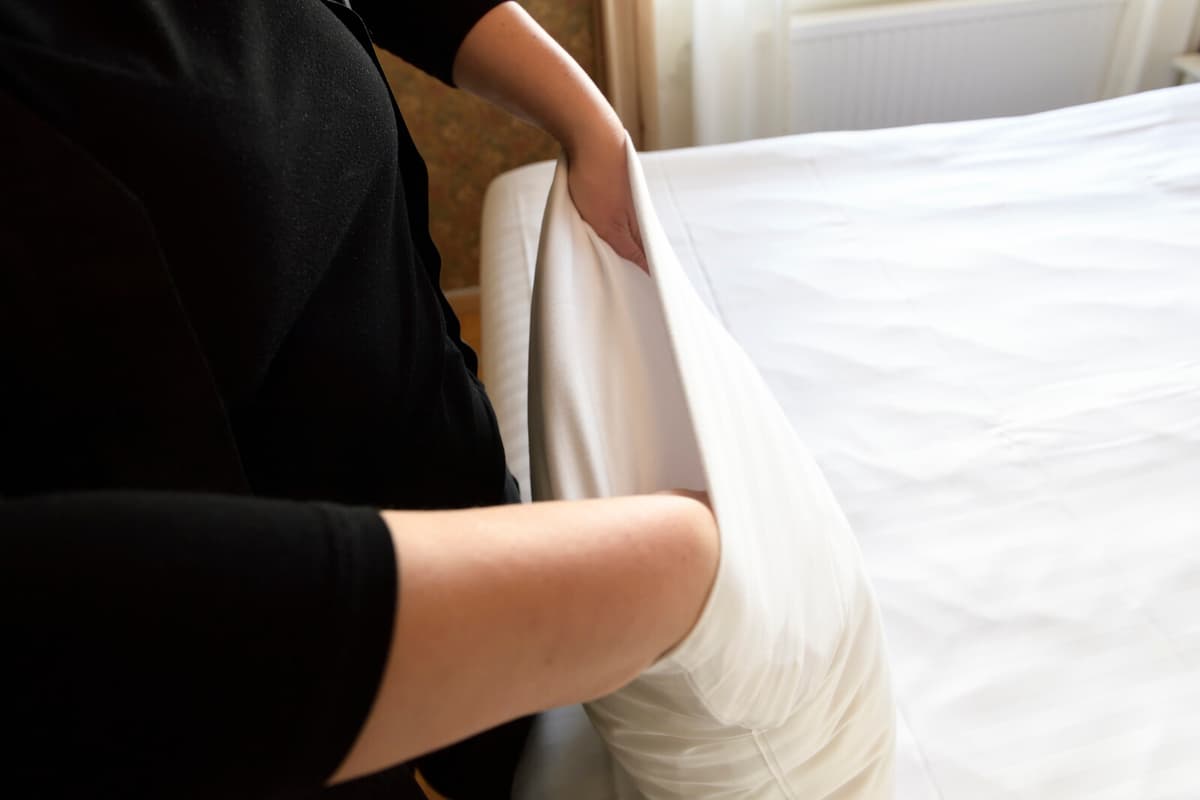 Woman Rescued in China After Writing Blood Message on Pillow