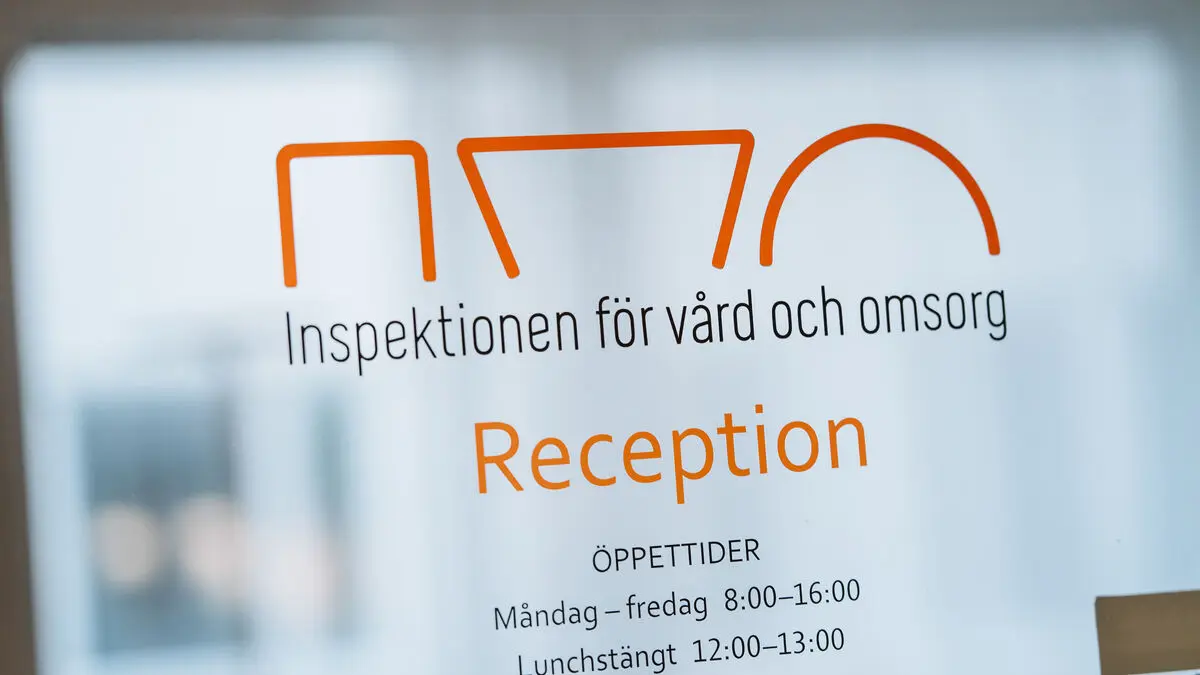 Patient died in wheelchair - sat alone all night