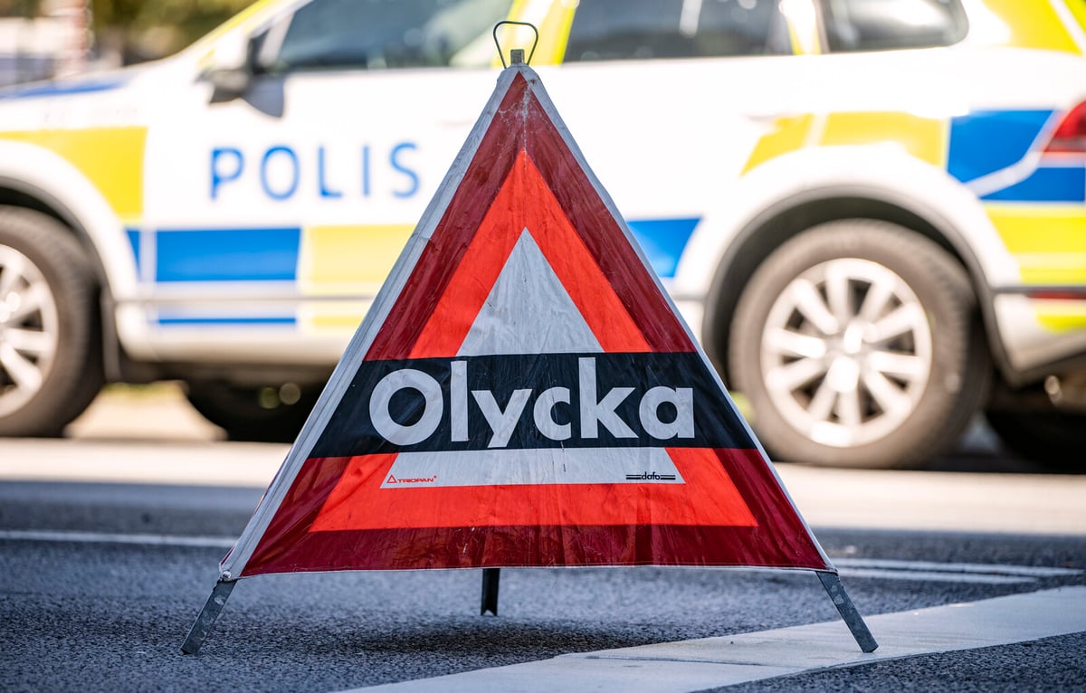 Police Car and Fire Truck Crash on E4 Injures Officers