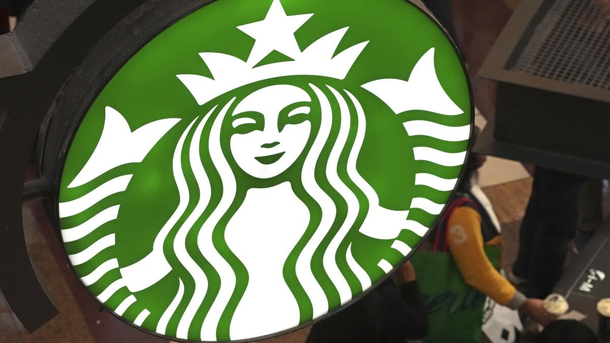 Starbucks to close 250 cafes across North America