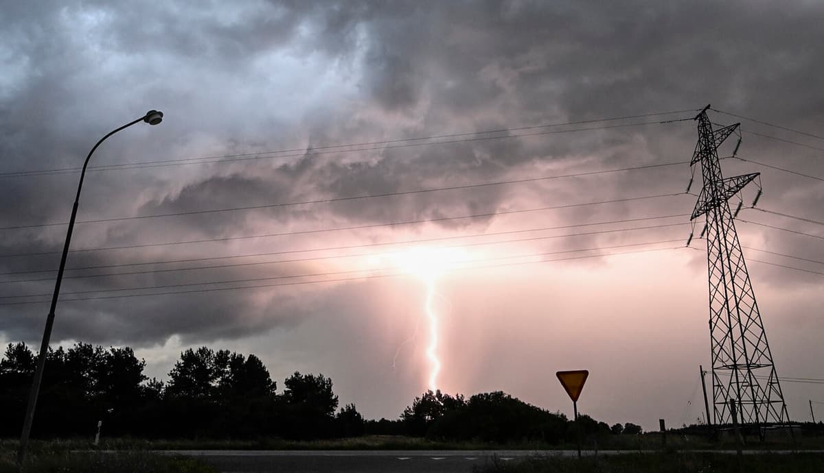 Lightning Storm Hits Sweden with Thousands of Strikes