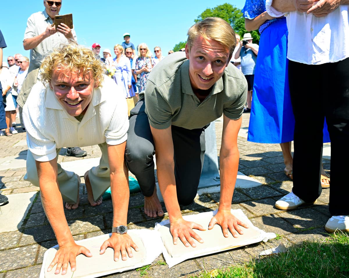 Victoria Prize Honors Olympic Beach Volleyball Champions