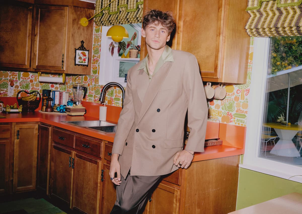 Magnus Ferrell, Will Ferrell's Son, Debuts Single in Swedish