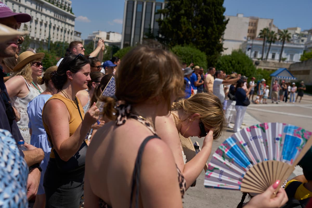 Greece Halts Midday Outdoor Work Amid Heatwave