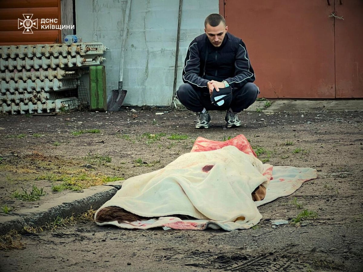 Russian Drone Attack on Ukraine: One Killed, Hundreds of Drones Used