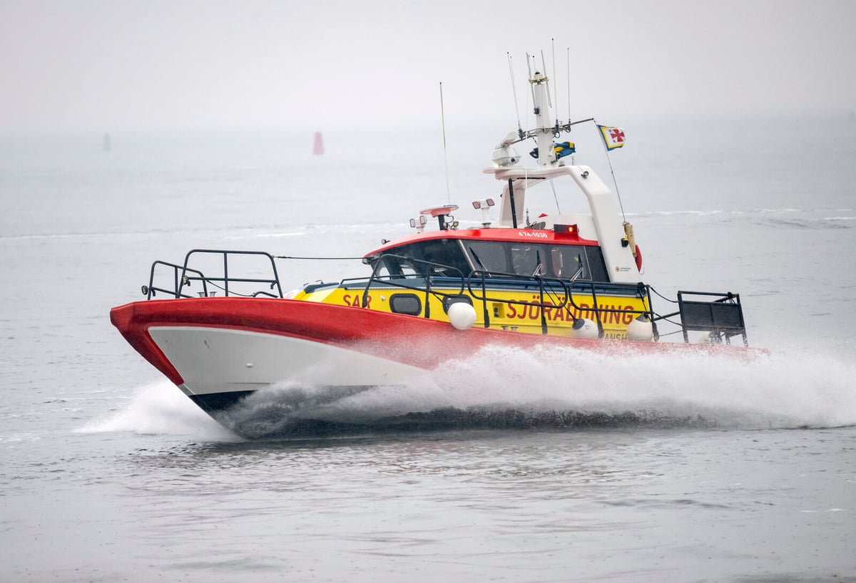Man in His 70s Found Dead After Falling Overboard Near Tjörn