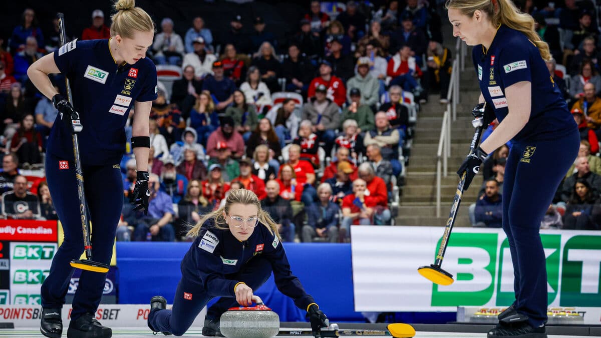 Team Isabella Wranå loses 8-5 to Switzerland in Curling World Cup semifinals in Calgary