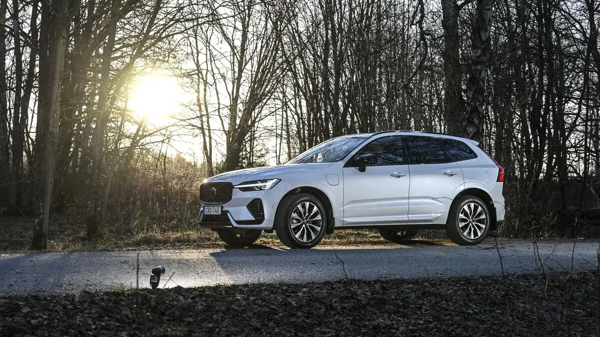 Volvo Cars sales rise in December as full-year 2025 sales fall 7 percent