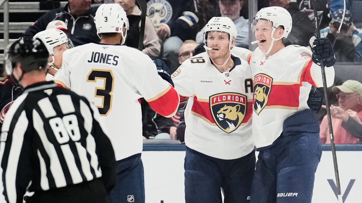 Tkachuk Brothers Combine for Nine Points as Florida Beats Columbus 7-3