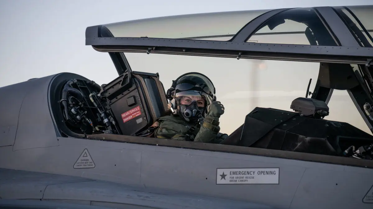 Here the Crown Princess Jas flies the Gripen