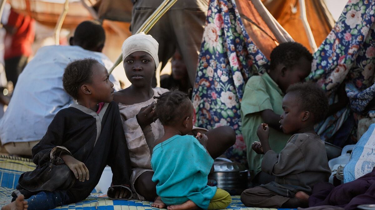 Alarm: War crimes in attack on giant camp