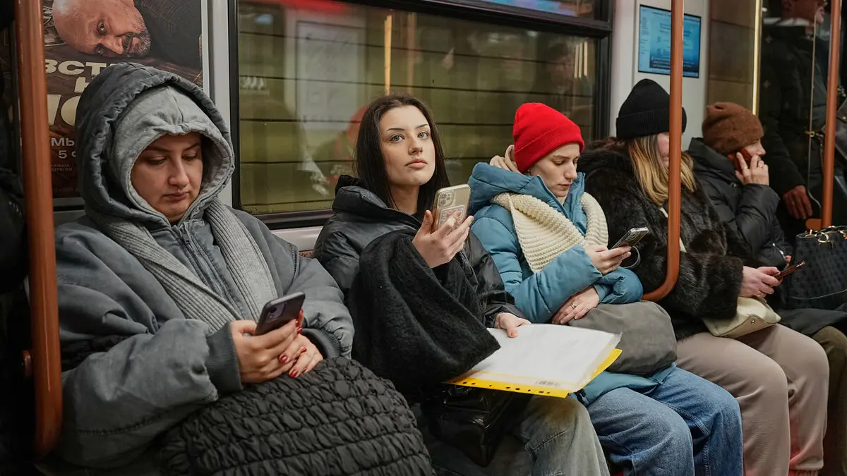 The Kremlin lowers the digital iron curtain with its own app