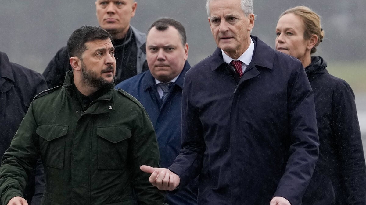 Zelenskyj Supports Trump's Front Line Proposal for Russia Peace Talks