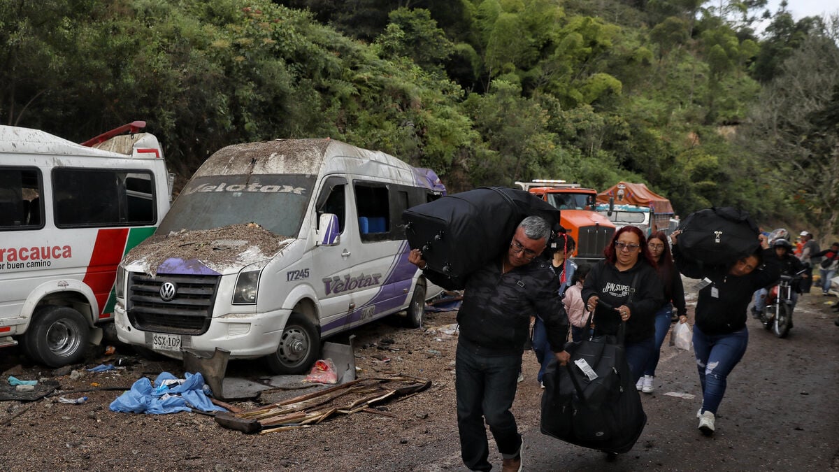 Breakaway guerrilla group calls deadly attack in Colombia a mistake