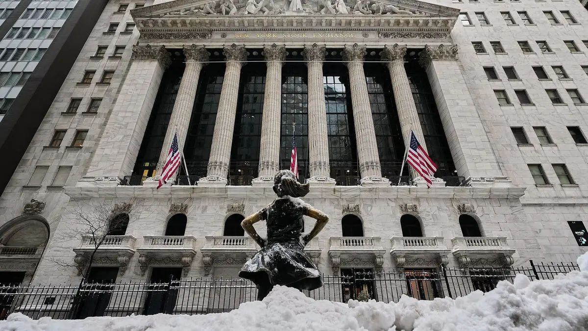 Wall Street in the red as tech companies sink