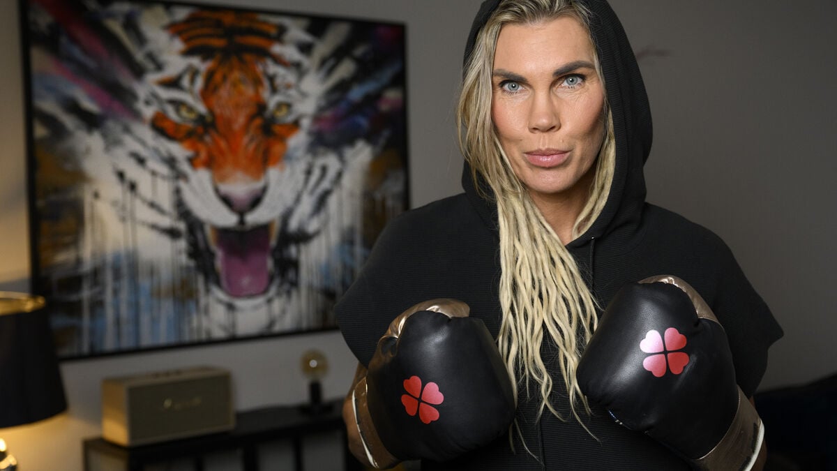 Mikaela Laurén makes history as boxing’s oldest world champion