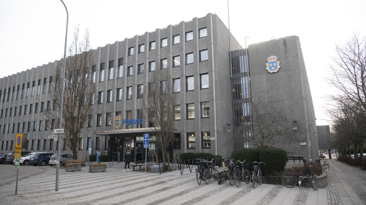 Västerås Police Station Evacuated After Old Dynamite Was Handed In