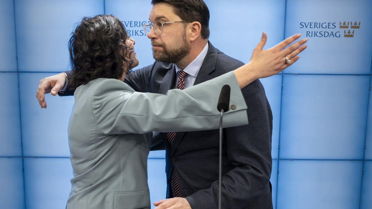 DN: Poll was leaked to parties before debate