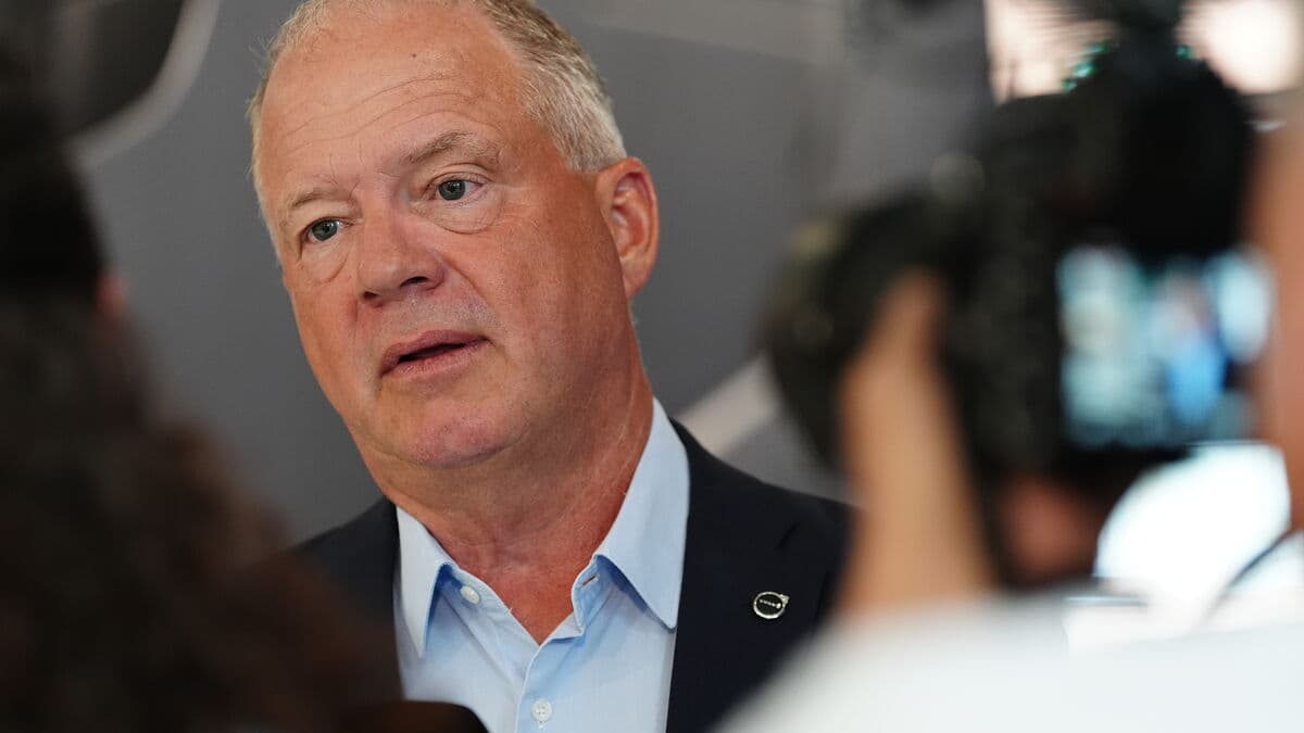 Volvo reports strong second-quarter orders and profit above forecasts