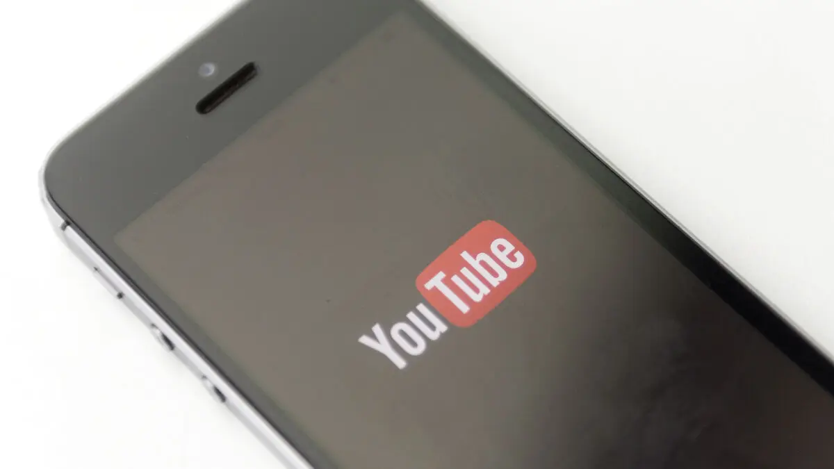 YouTube warns of new age limit
