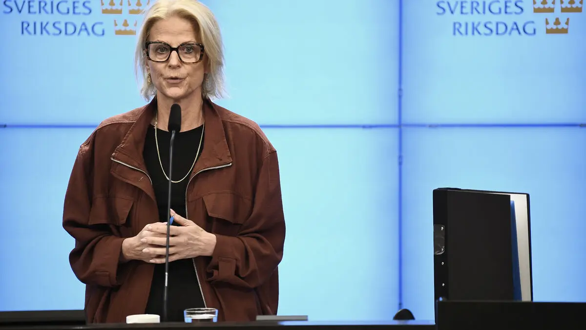 Moderates warn of budget chaos if red-greens win election