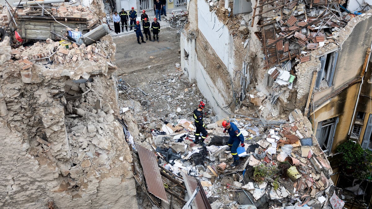 Six confirmed dead after explosion collapses building in central Athens