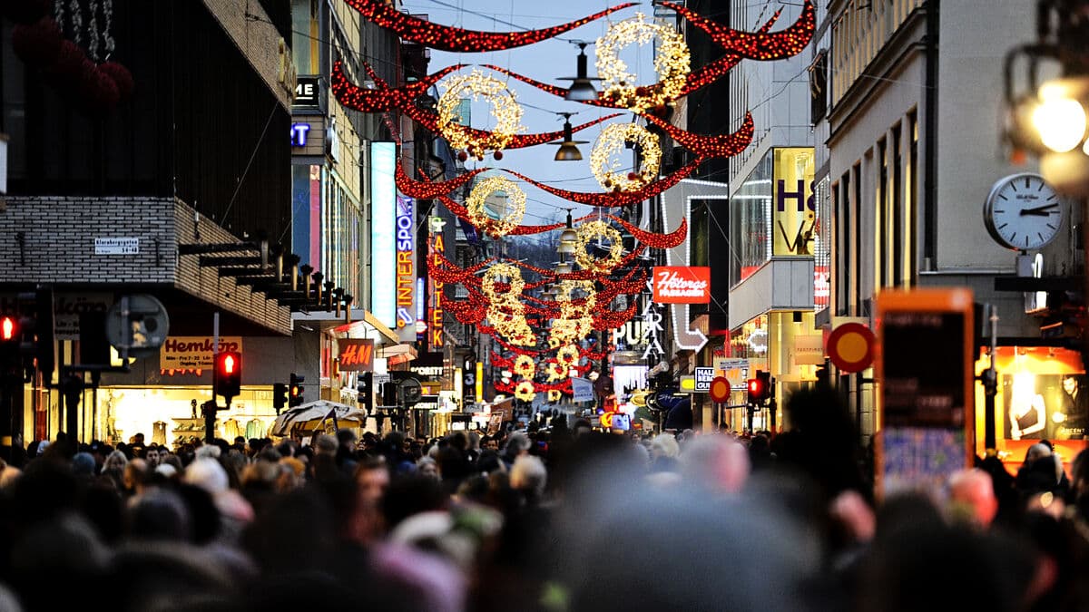 Christmas sales exceed 100 billion: "Buffered demand"