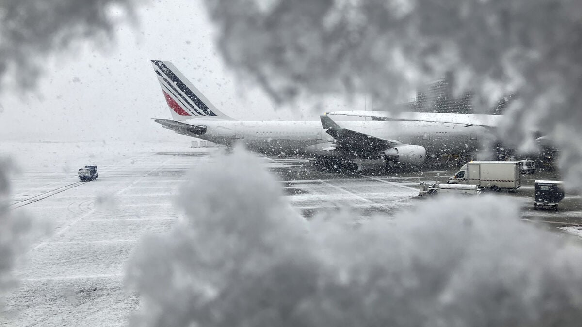 Storms in Europe - fatalities and flight chaos