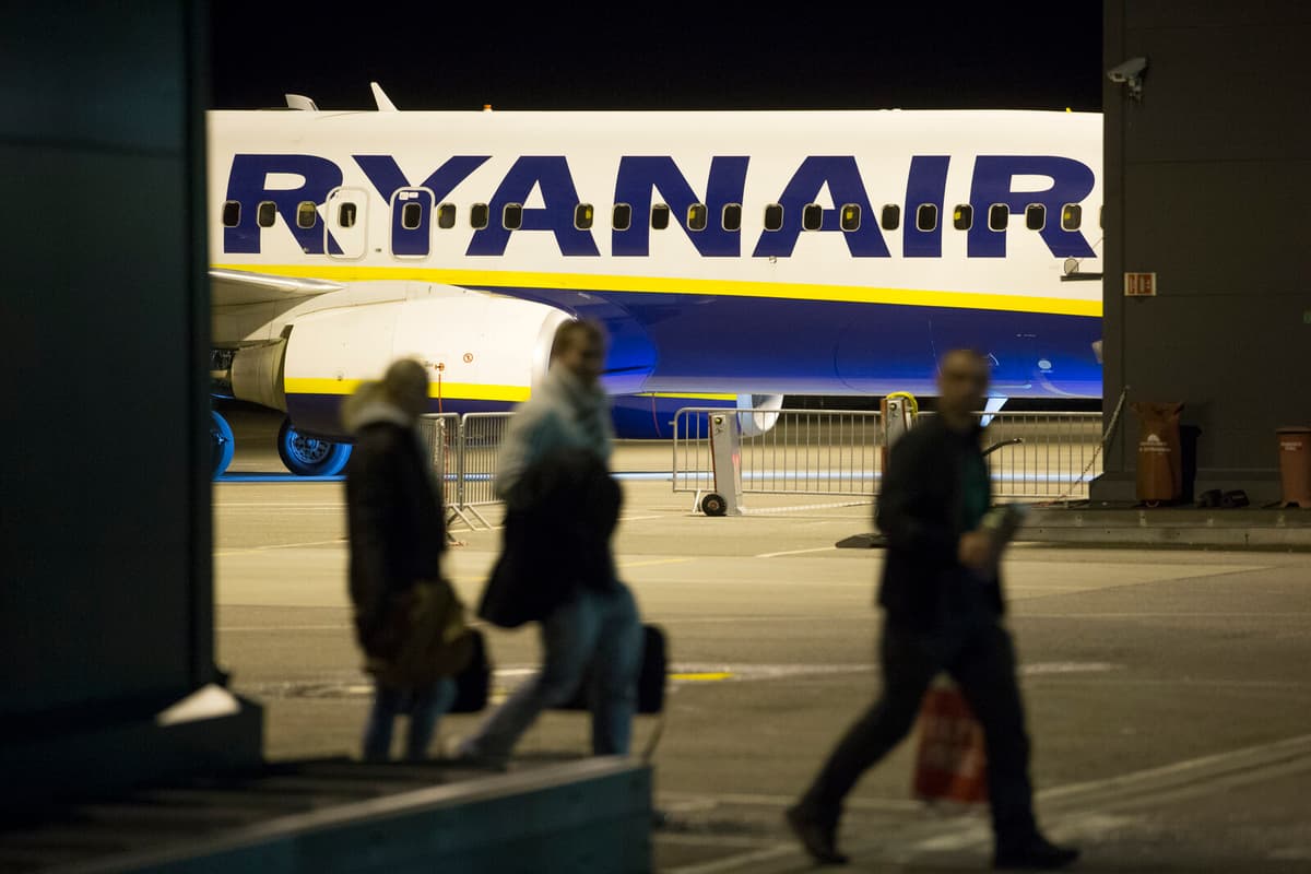 Ryanair Boosts Staff Bonuses to Catch Oversized Cabin Bags