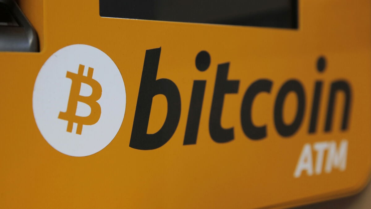 Bitcoin turns around after price collapse, recovers to $67,000