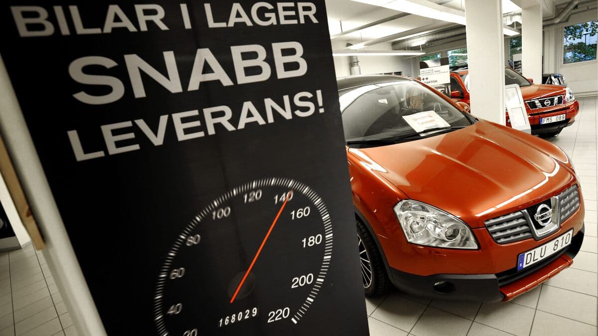 Industry figures show cautious car sales as electric cars rise