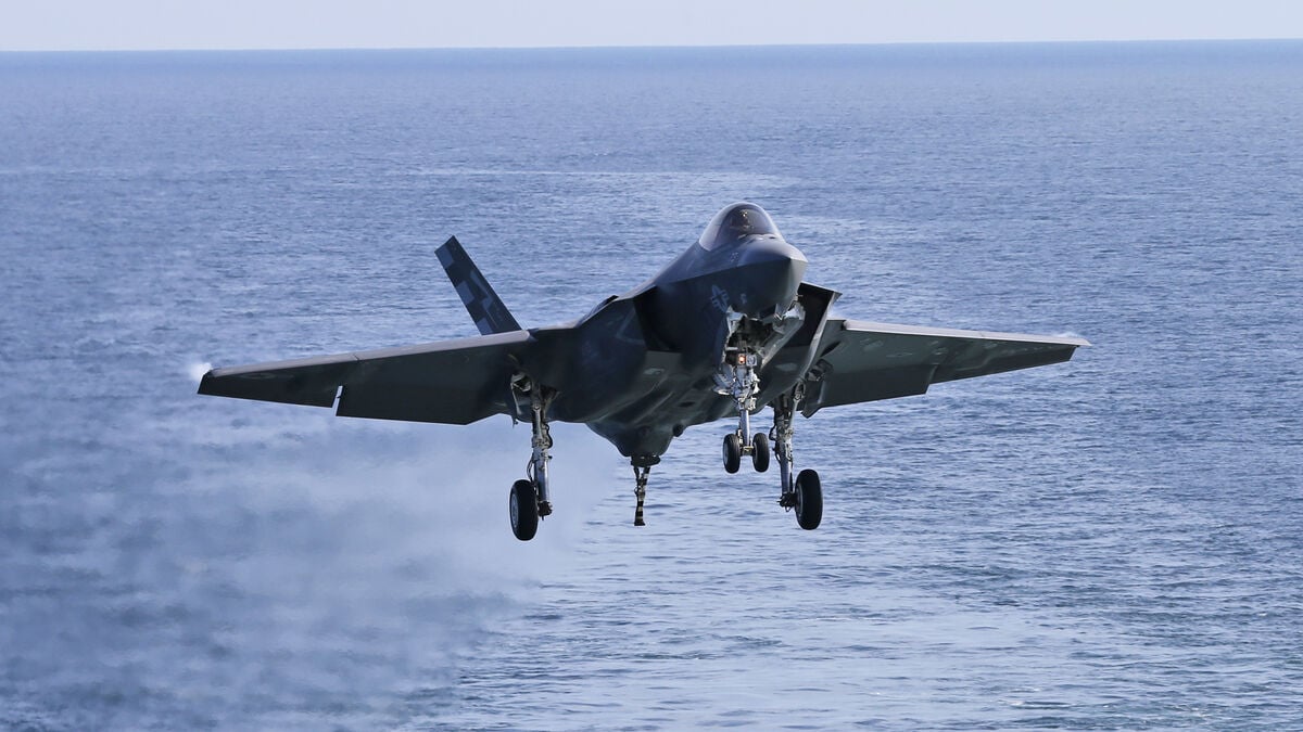 US shoots down Iranian drone that approached aircraft carrier in Arabian Sea