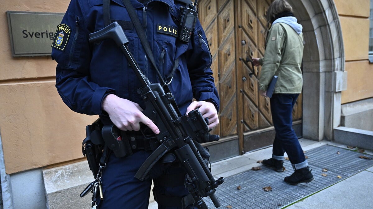 18-year-old admits to participating in IS