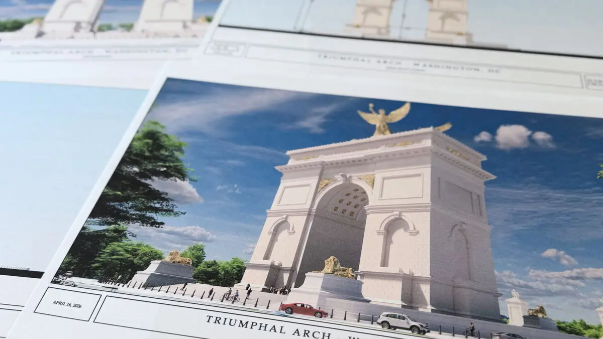 Trump's mega-arch to require three years of around-the-clock work