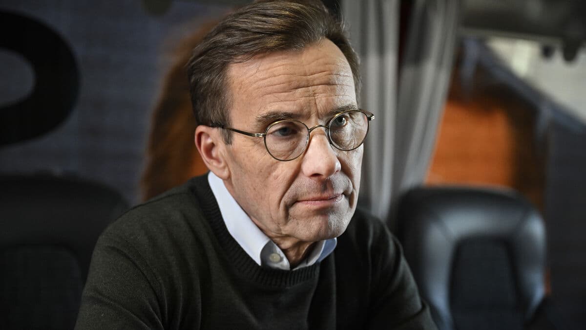 Kristersson Condemns Threats Leading to Hatt's Resignation